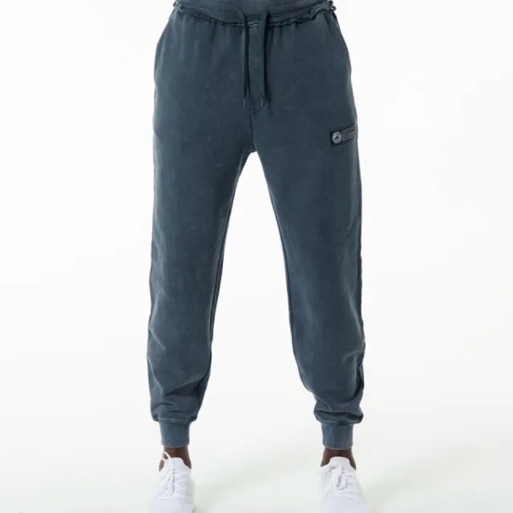 Alphalete Men's very terry joggers